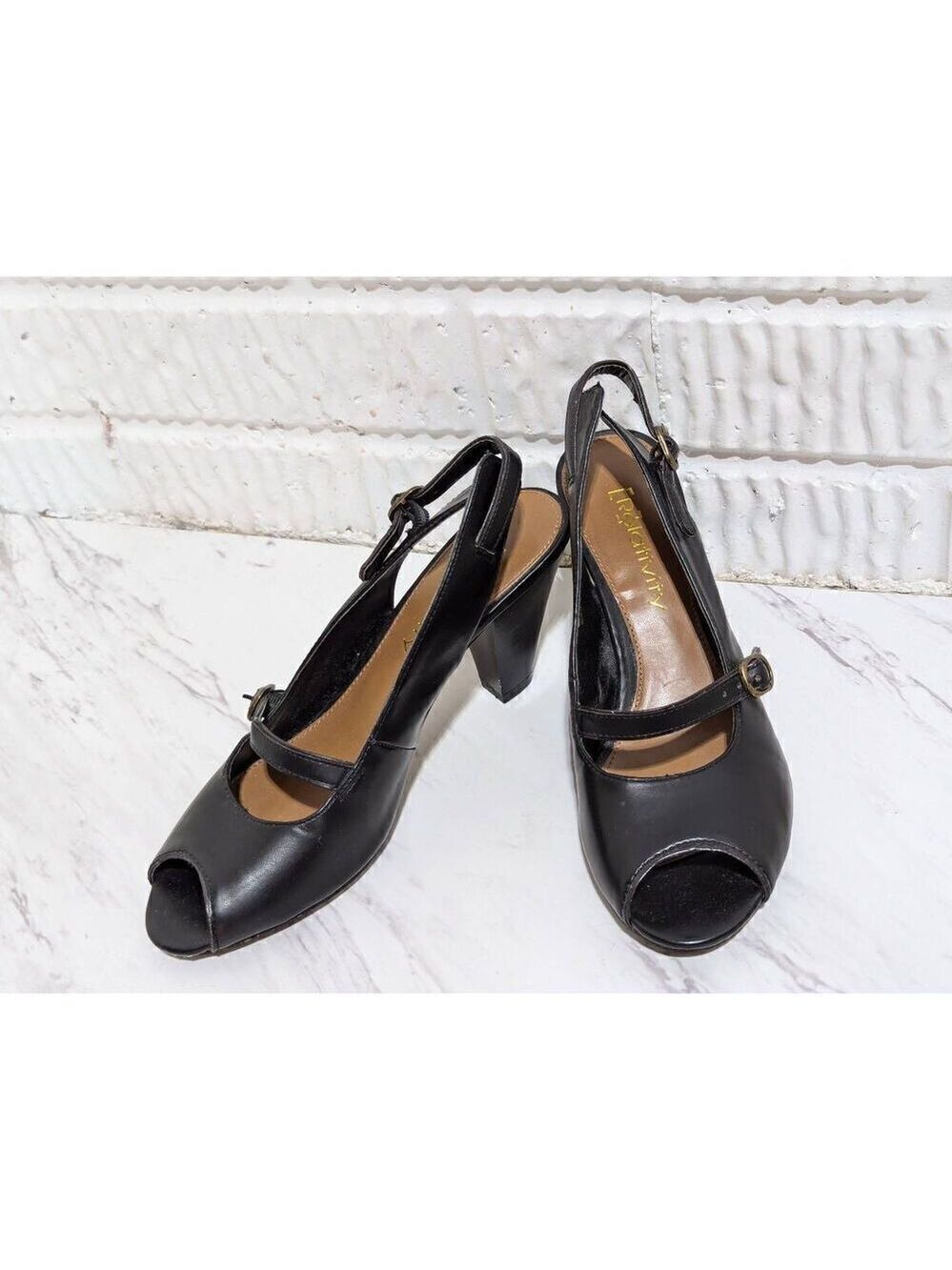 Relativity Women's Molly Black Sling Back Peep Toe 3" Heel Sandal Size 7M